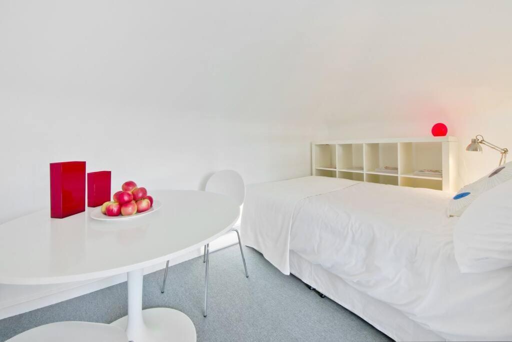 Zone 1! 2 Bed Duplex Apartment! London Luaran gambar