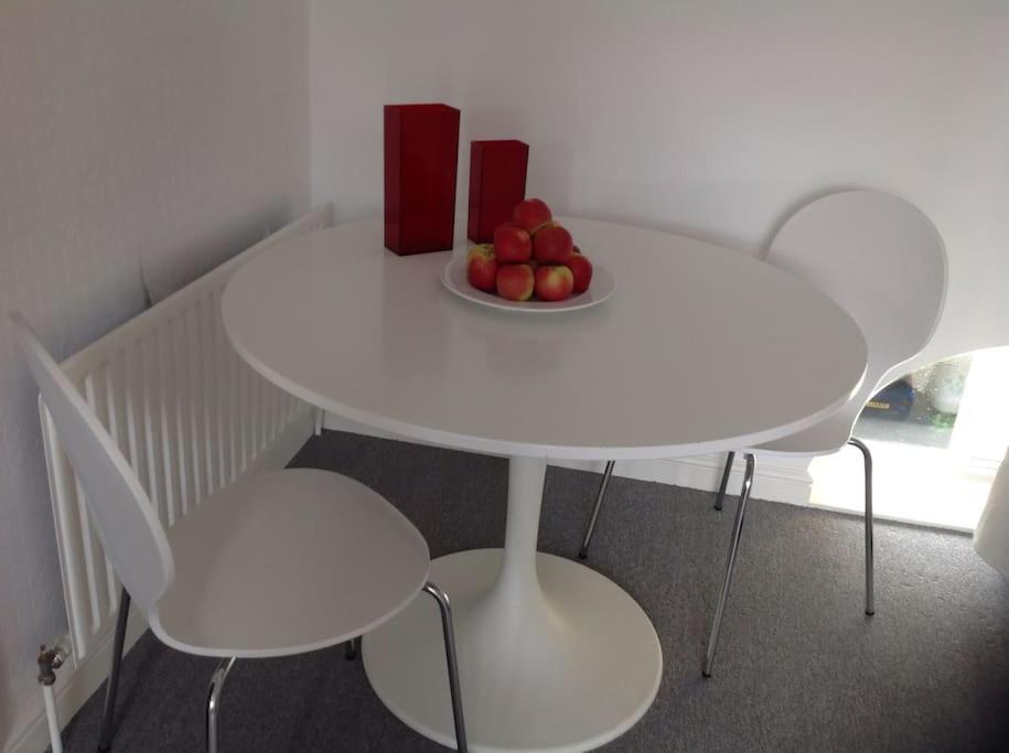 Zone 1! 2 Bed Duplex Apartment! London Luaran gambar